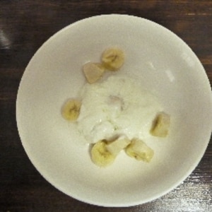 大豆、バナナ、白ココアのヨーグルト